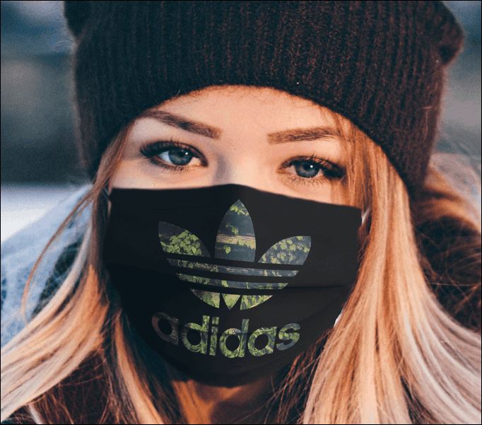 Logo Adidas face mask