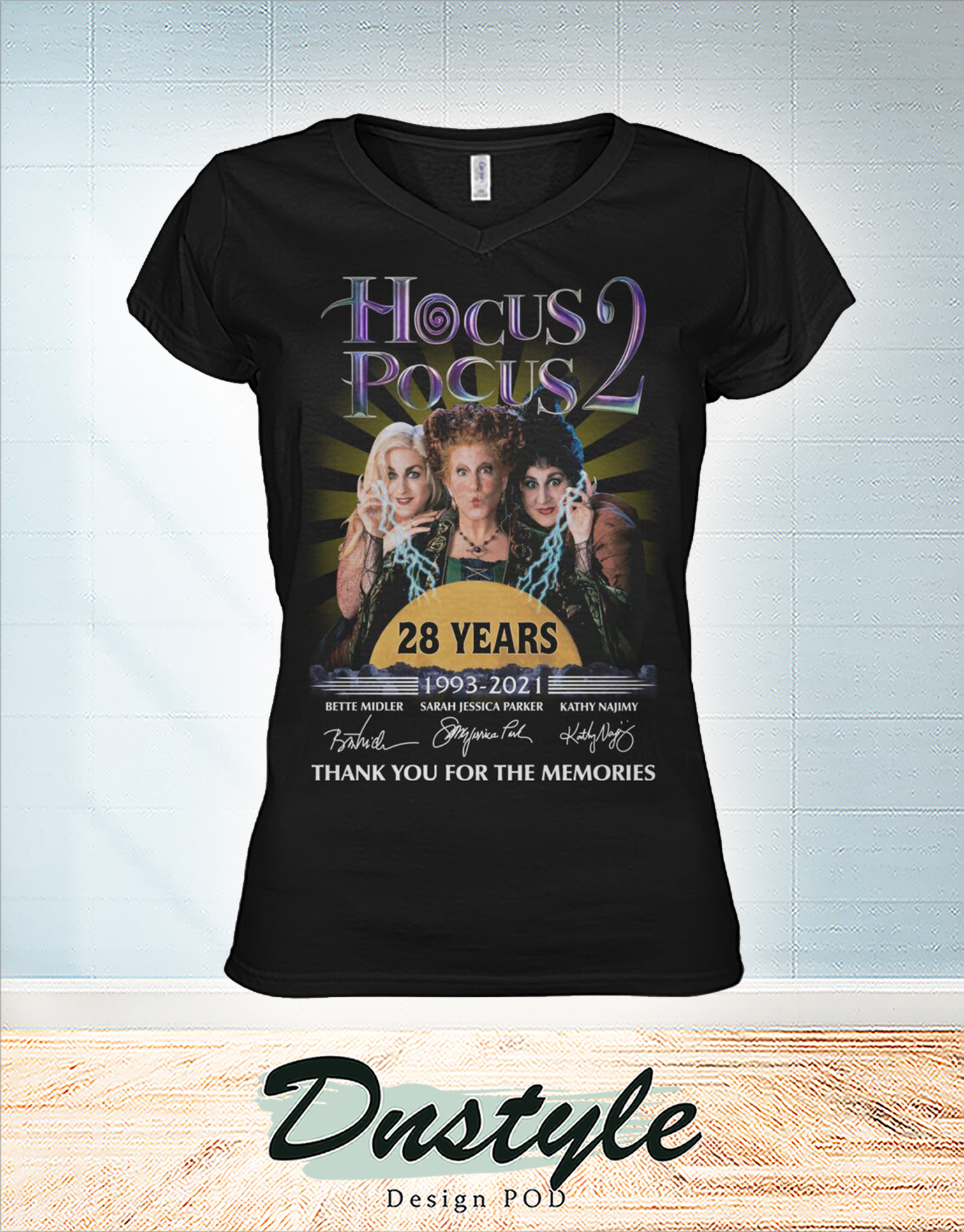 Hocus pocus 28 years thank you for the memories v-neck
